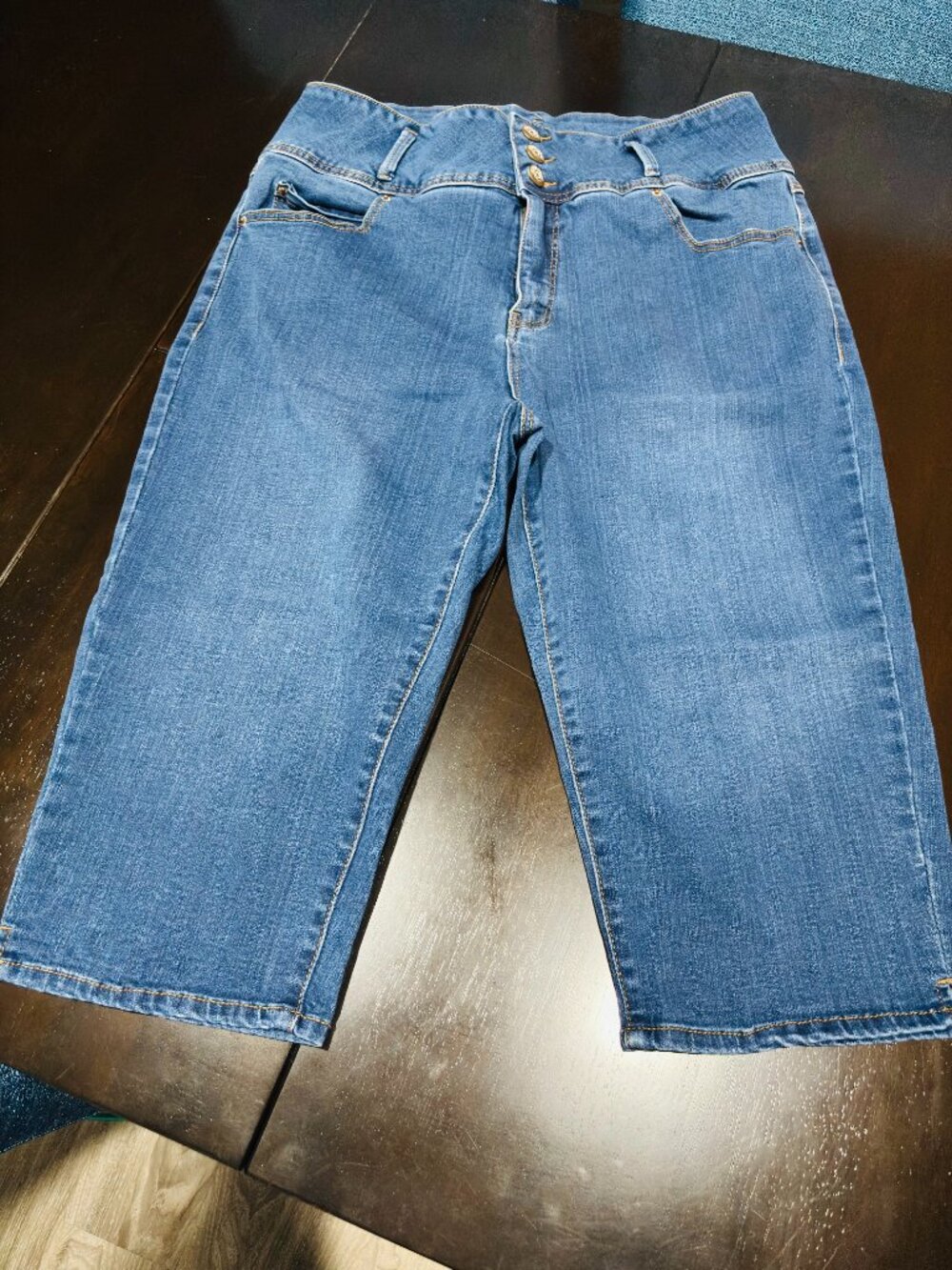Dolly Pirate Triple Button High Waist Denim Capri Jeans Size 14 Blue Stretchy
